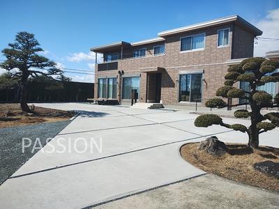 広い敷地を使いやすく!庭木を活かした2世帯住宅の外構工事/磐田市Y様邸 広い敷地を使いやすく!庭木を活かした2世帯住宅の外構工事/磐田市Y様邸