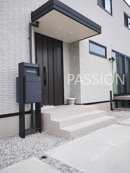 unison-vico-db-gate-post-black