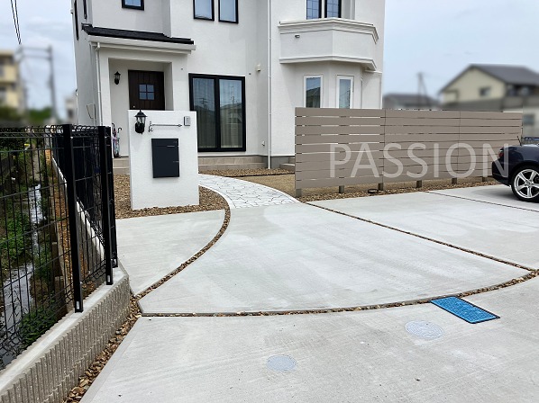 shiroi-gaiheki-elegant-gaikou-parking shiroi-gaiheki-elegant-gaikou-parking