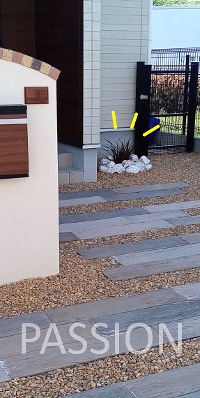 hamamatsu_genkan_plant_crushrock-2 hamamatsu_genkan_plant_crushrock-2