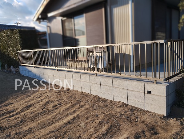 boundary-aluminum-vertical-fence-installation